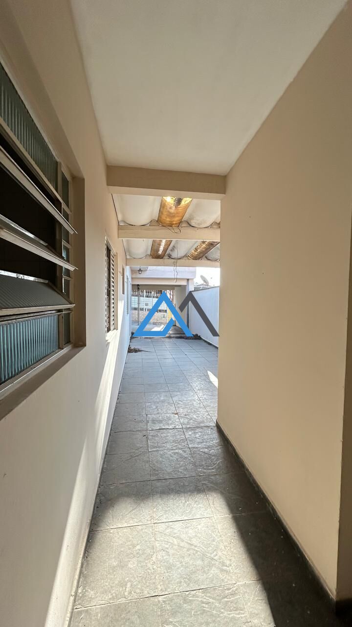 Casa à venda com 2 quartos, 70m² - Foto 19