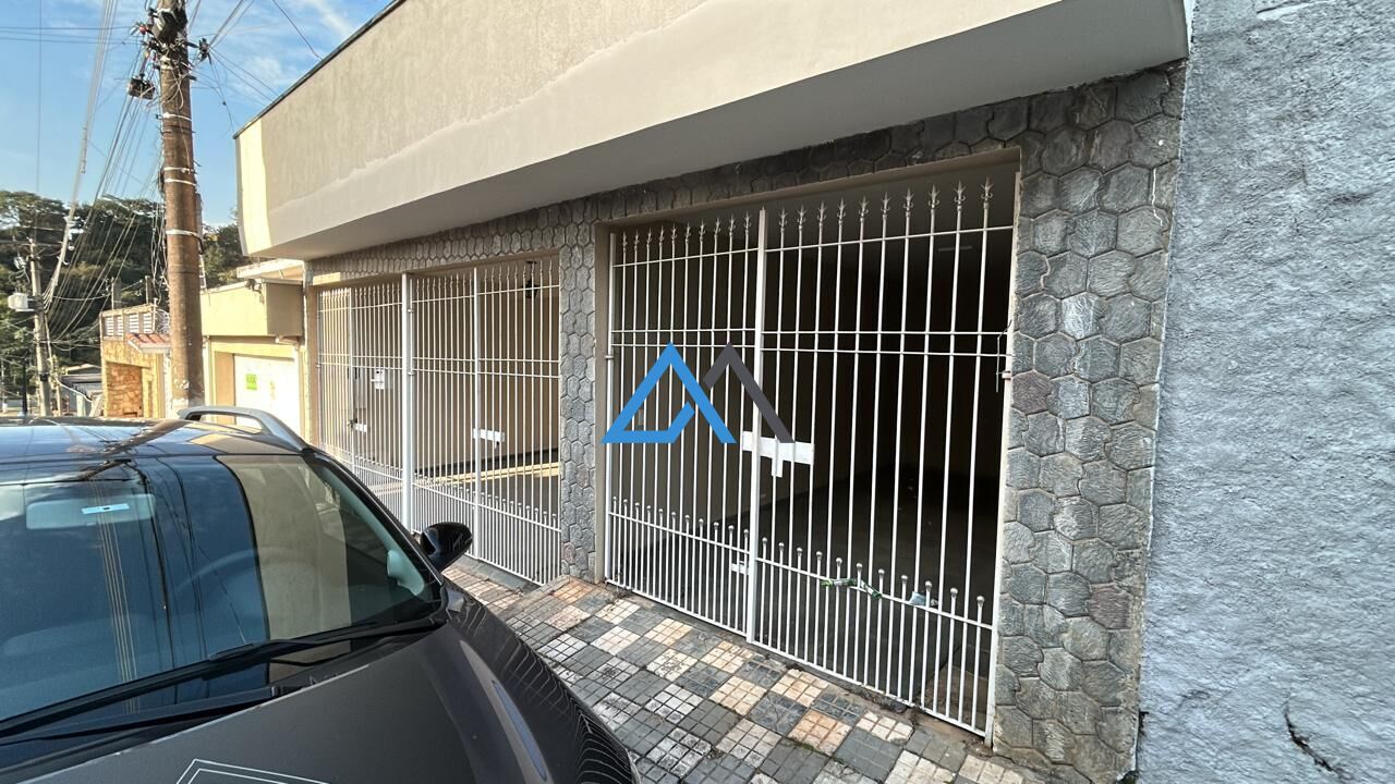 Casa à venda com 2 quartos, 70m² - Foto 4
