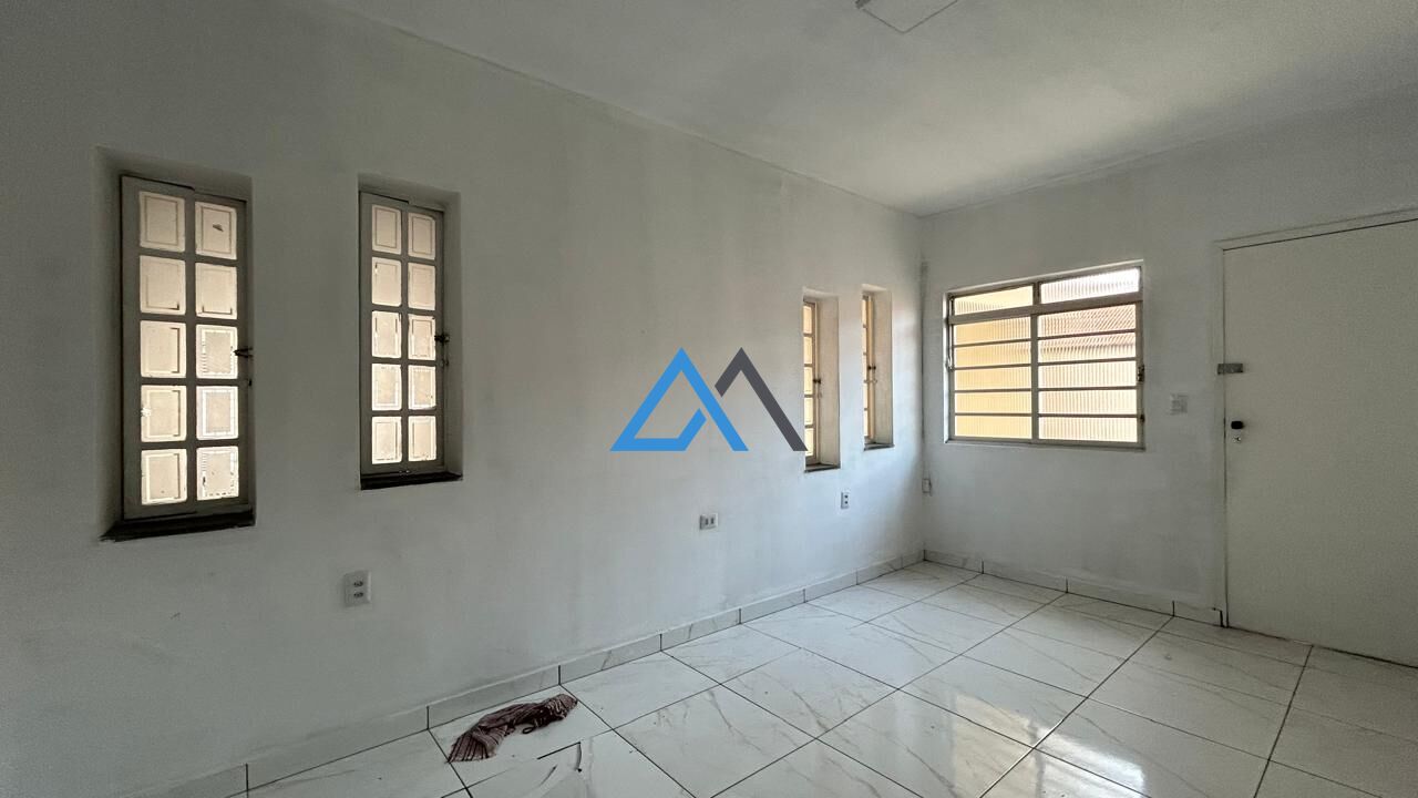 Casa à venda com 2 quartos, 70m² - Foto 12