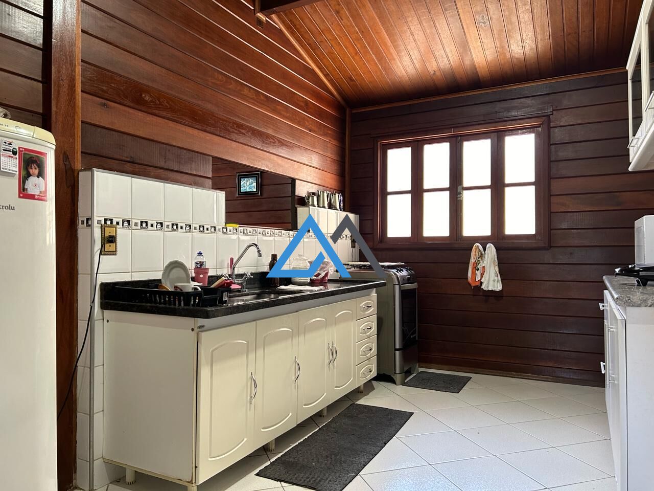 Casa à venda com 3 quartos, 210m² - Foto 10