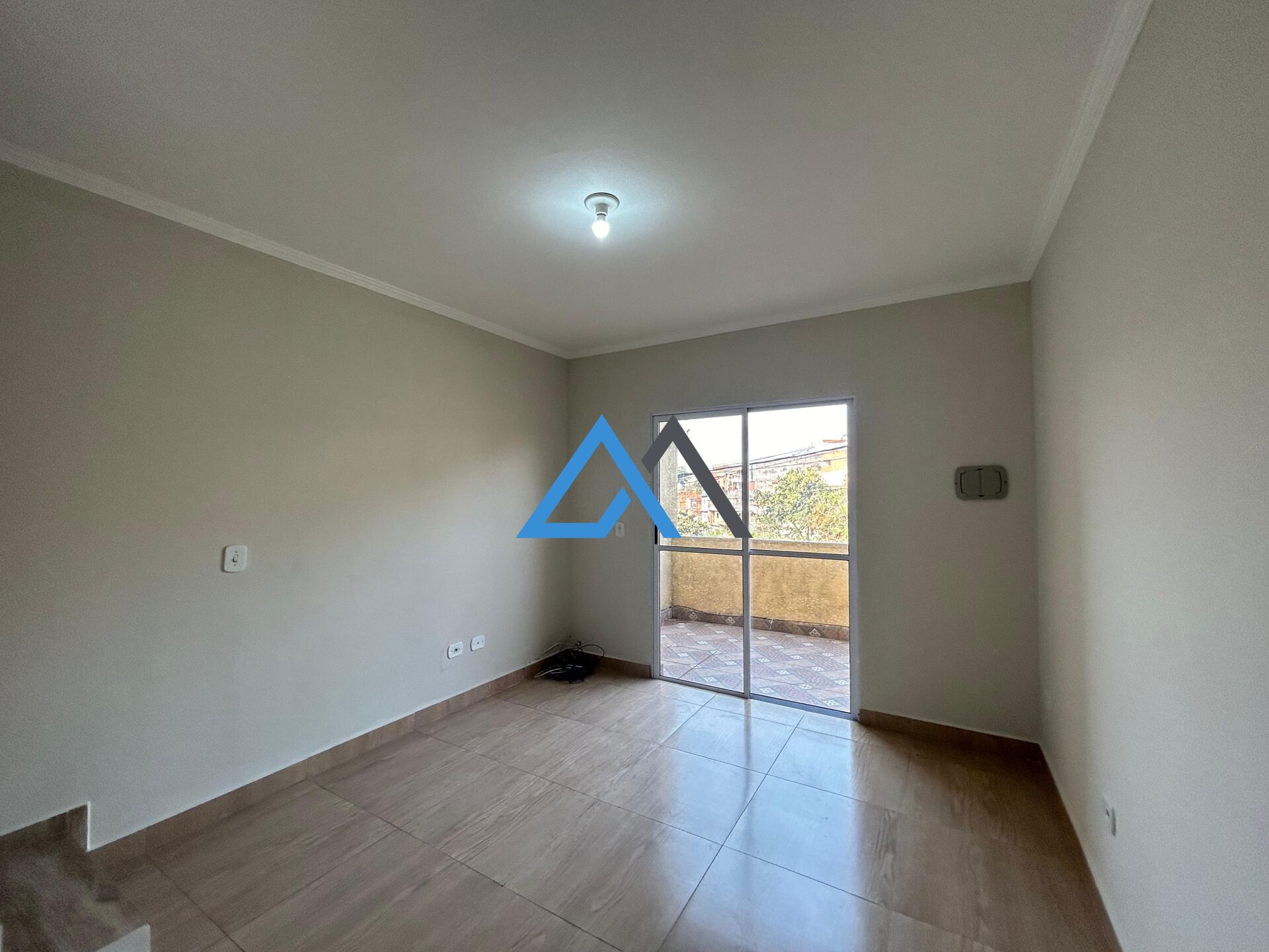 Casa à venda com 2 quartos, 92m² - Foto 1