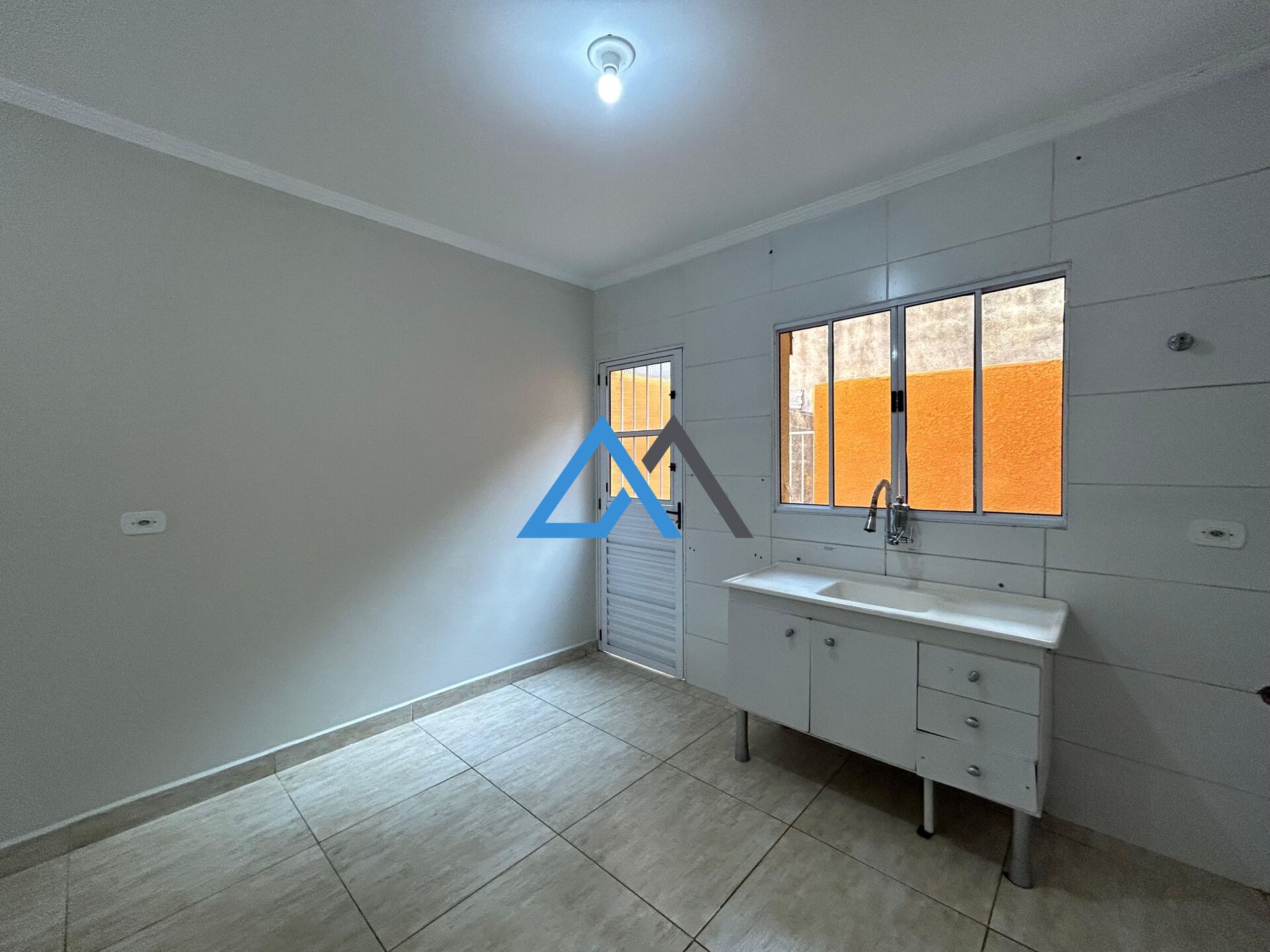 Casa à venda com 2 quartos, 92m² - Foto 5