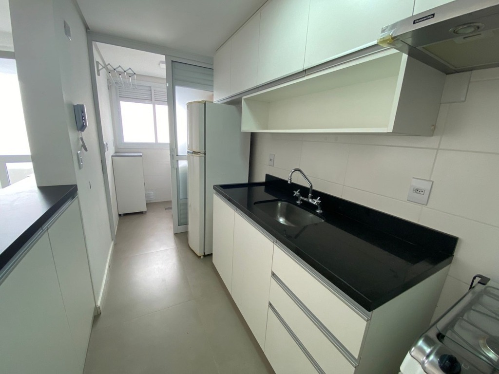 Apartamento à venda com 2 quartos, 58m² - Foto 13