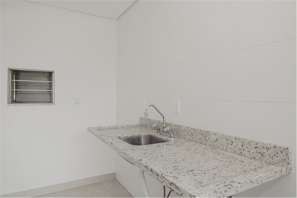 Apartamento à venda com 2 quartos, 66m² - Foto 17