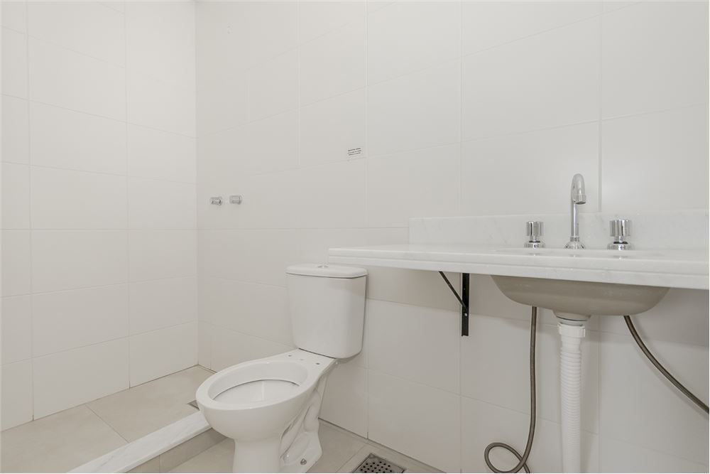 Apartamento à venda com 2 quartos, 66m² - Foto 11