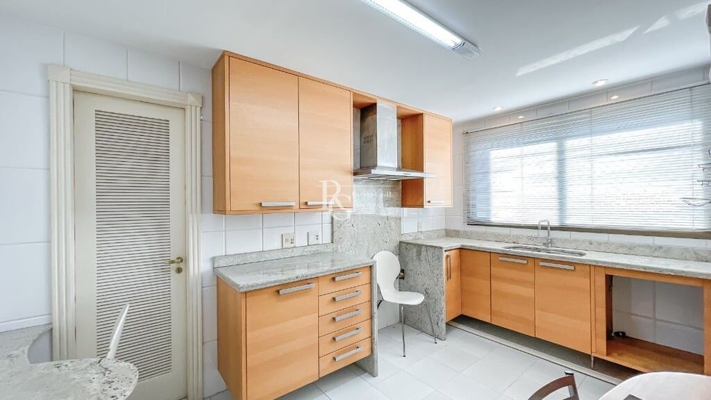 Apartamento à venda com 3 quartos, 159m² - Foto 25