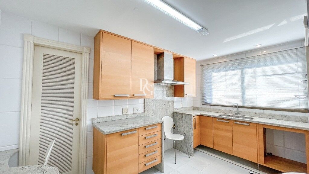 Apartamento à venda com 3 quartos, 159m² - Foto 28