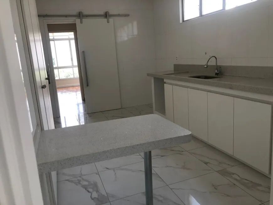 Apartamento para alugar com 3 quartos, 176m² - Foto 12