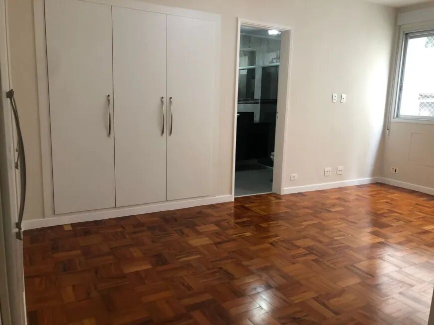 Apartamento para alugar com 3 quartos, 176m² - Foto 3