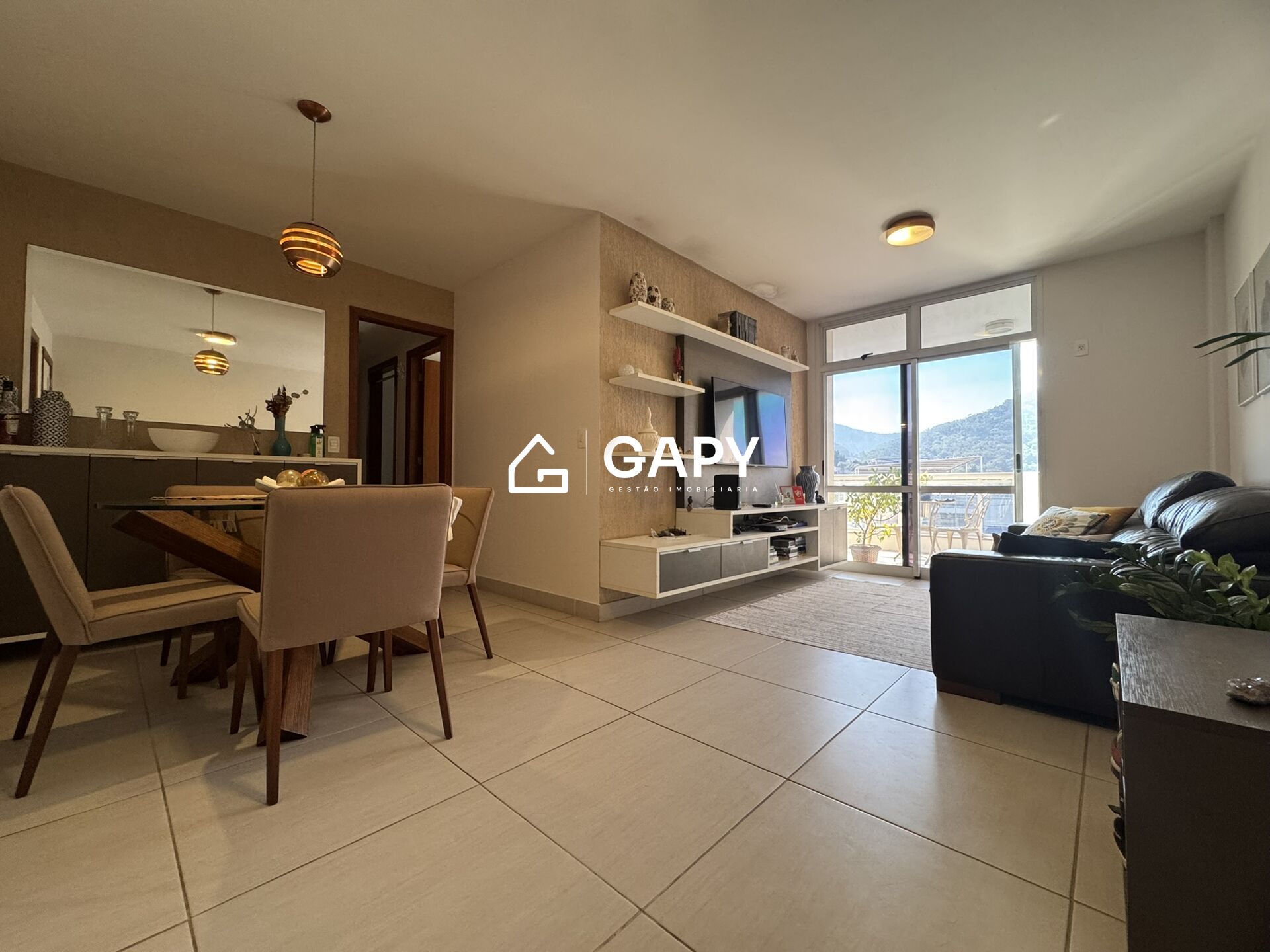 Apartamento à venda com 3 quartos, 115m² - Foto 1