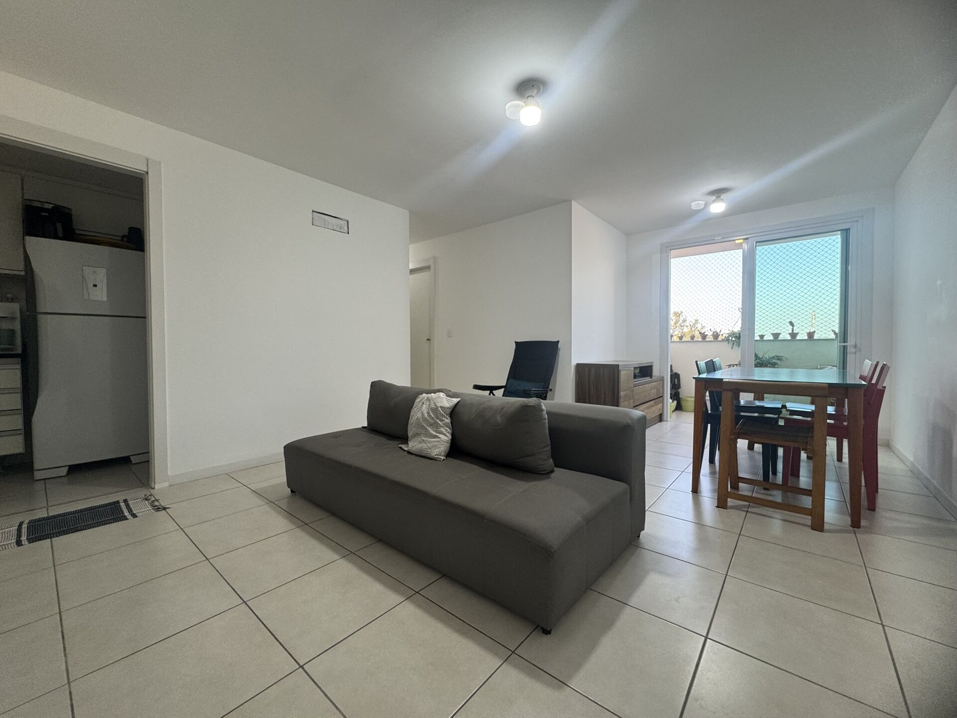 Apartamento à venda com 3 quartos, 74m² - Foto 1
