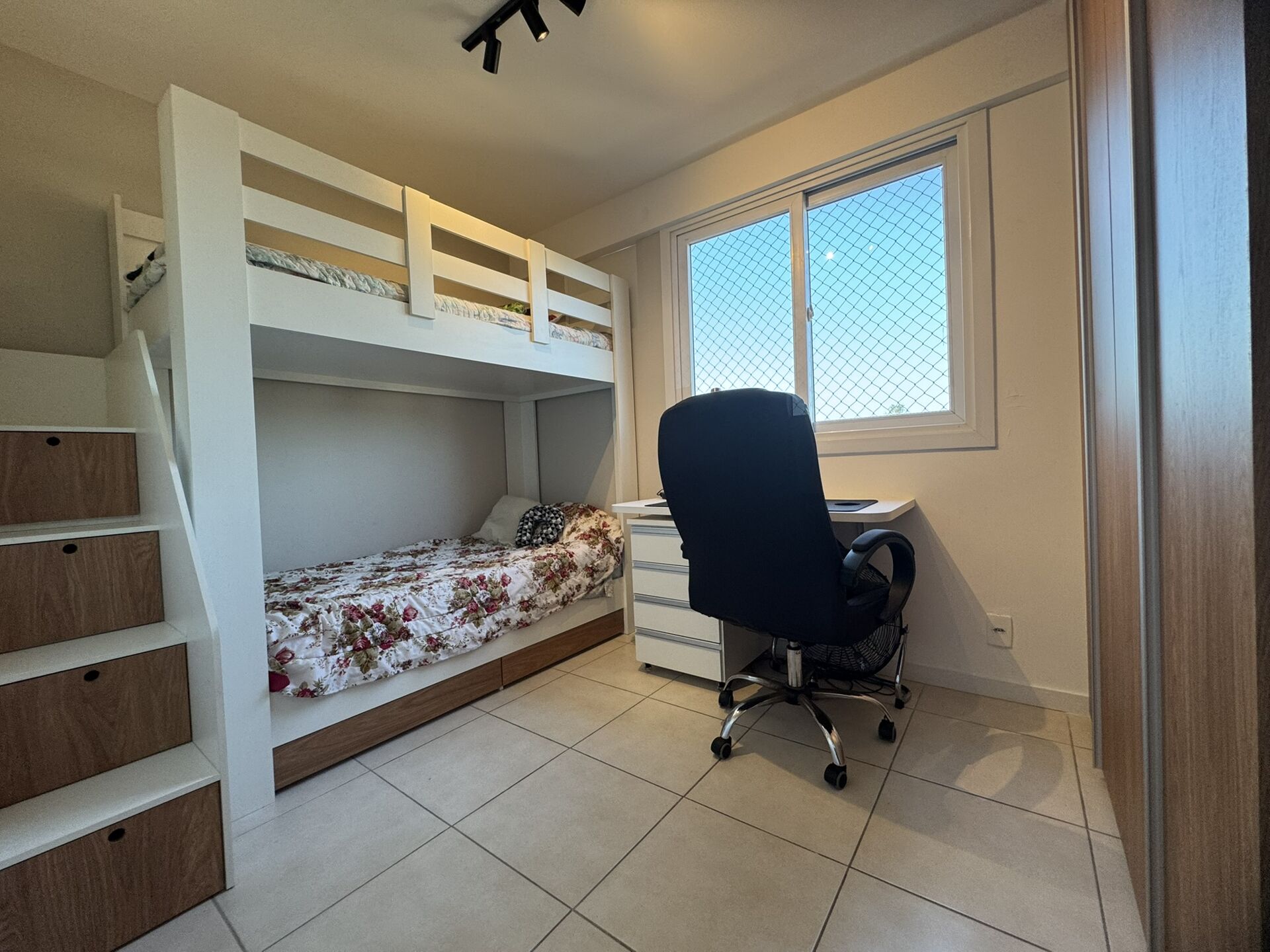 Apartamento à venda com 3 quartos, 74m² - Foto 8