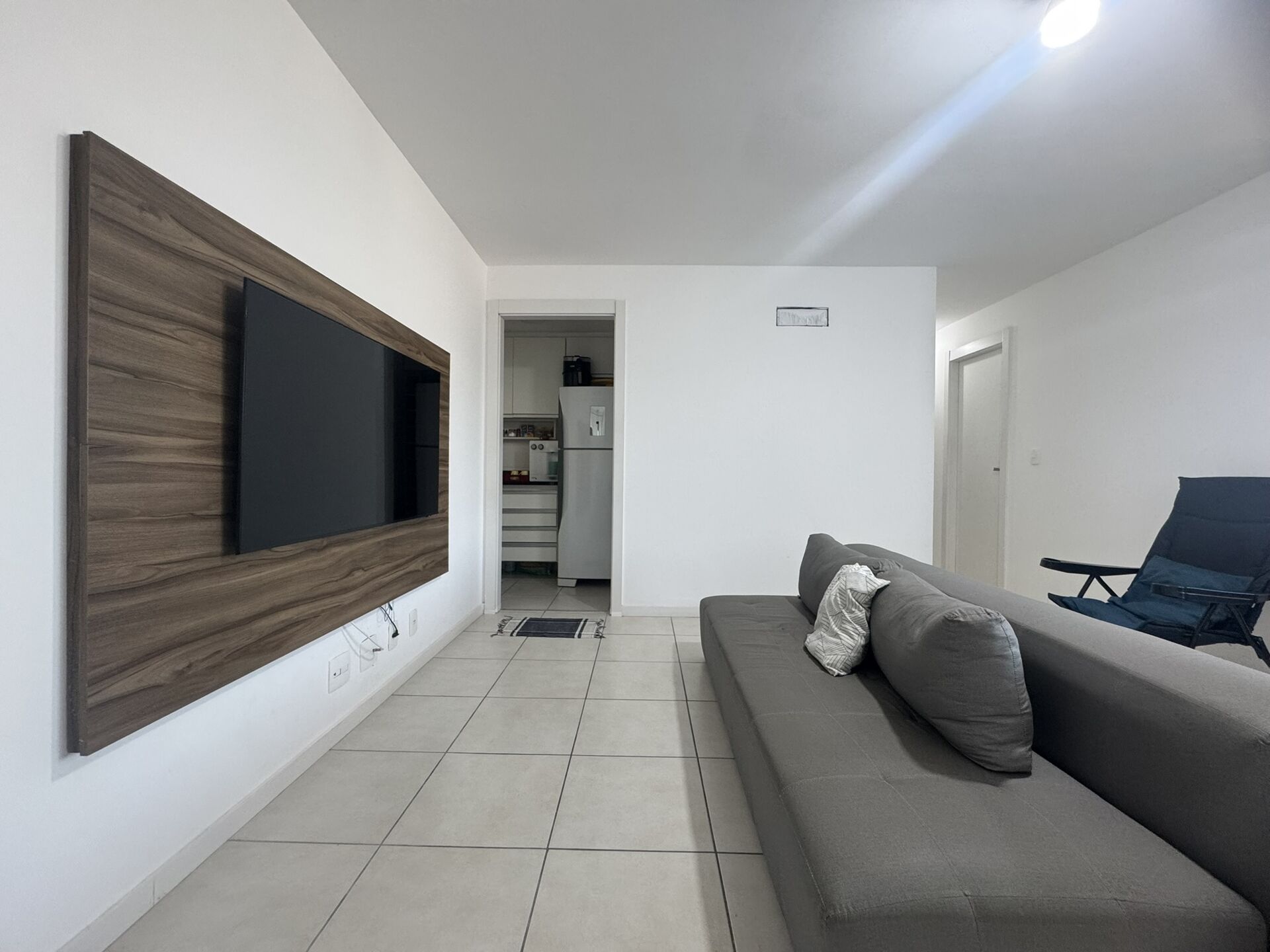 Apartamento à venda com 3 quartos, 74m² - Foto 2