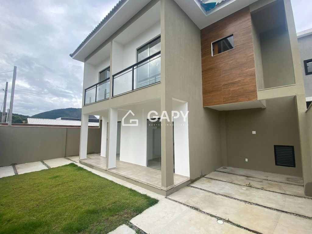 Casa à venda com 2 quartos, 82m² - Foto 1