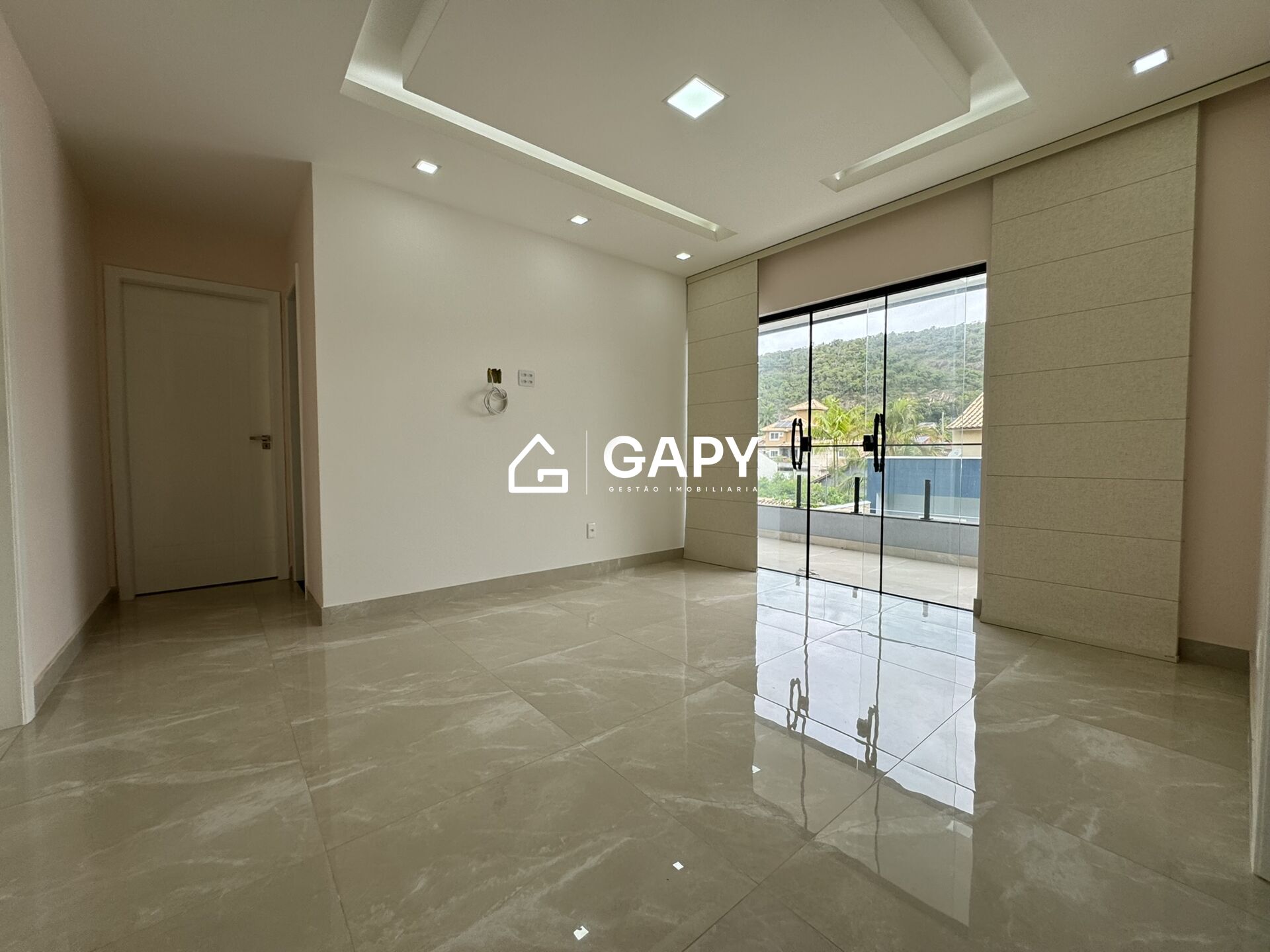 Casa à venda com 6 quartos, 336m² - Foto 17