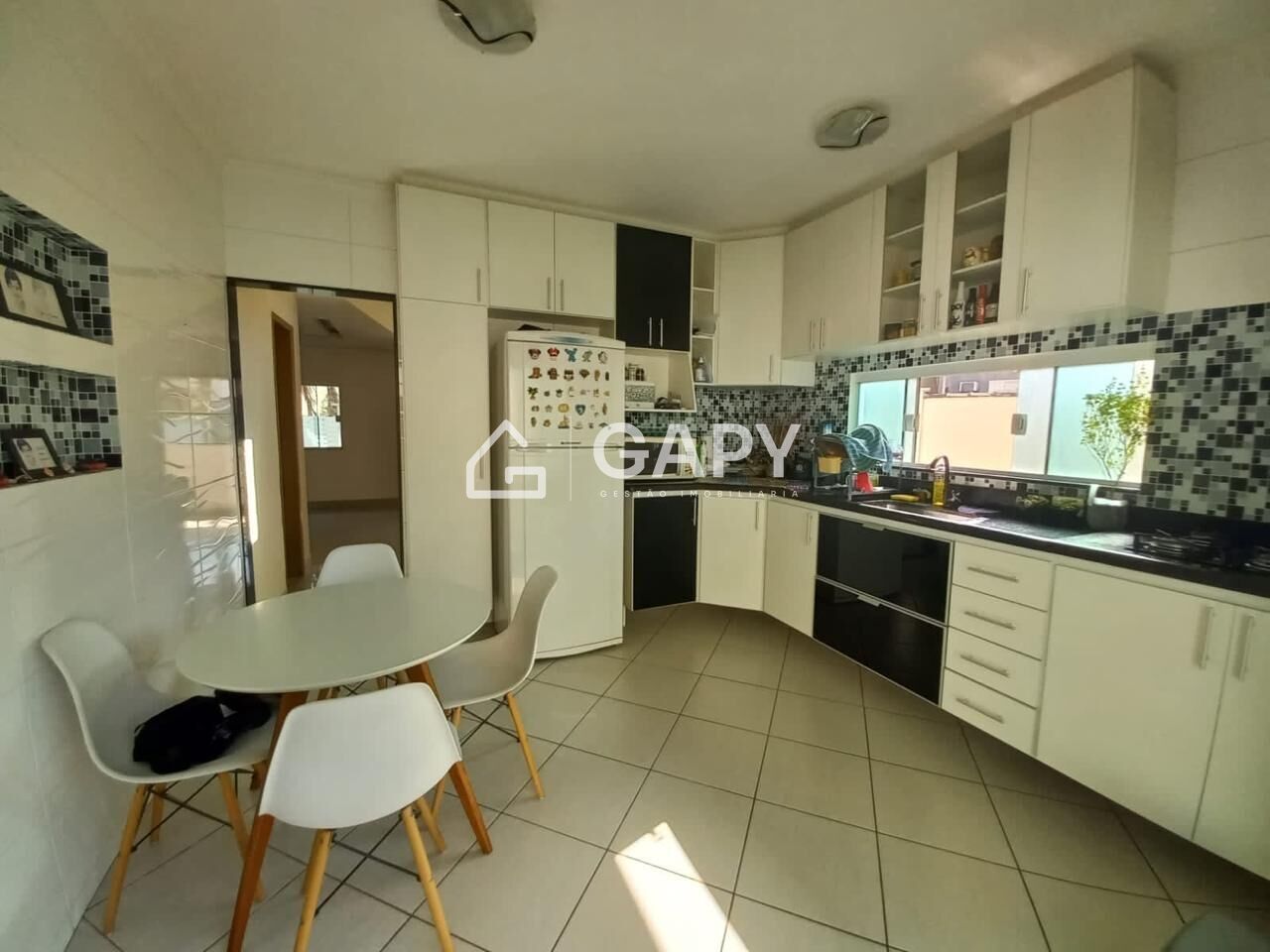 Casa, 3 quartos, 220 m² - Foto 30