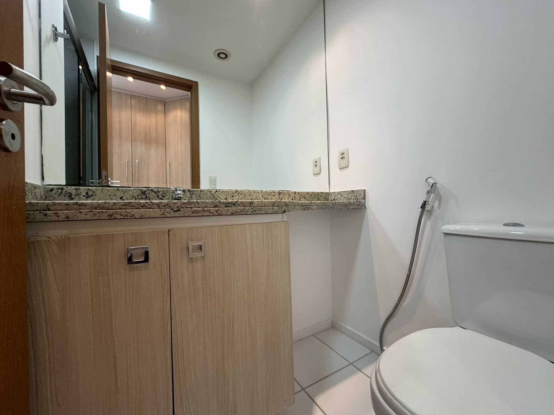 Apartamento à venda com 2 quartos, 60m² - Foto 11