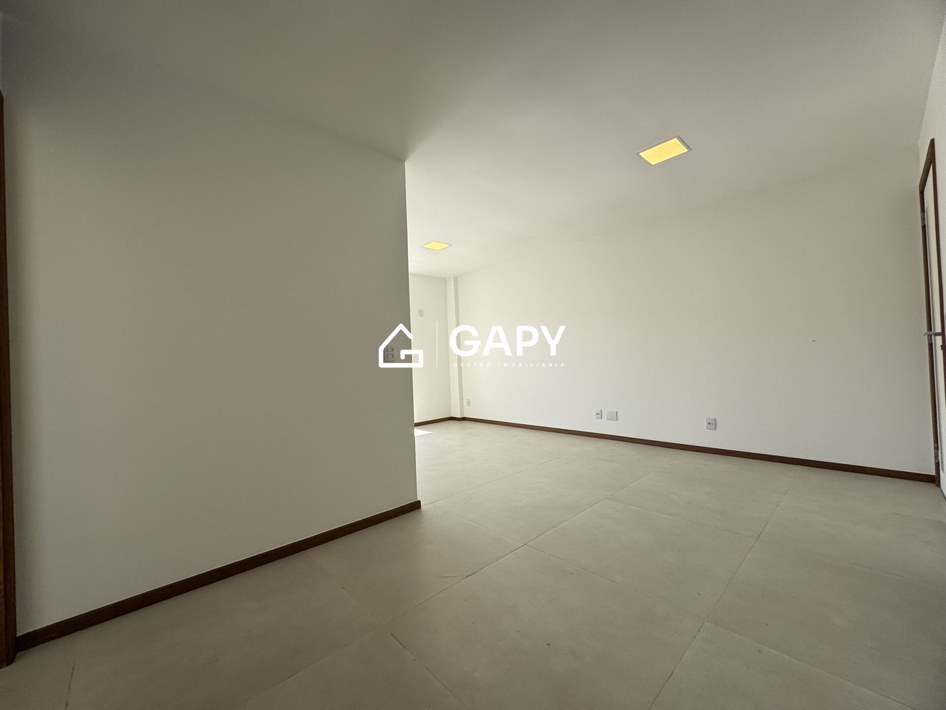 Apartamento à venda com 3 quartos, 115m² - Foto 4