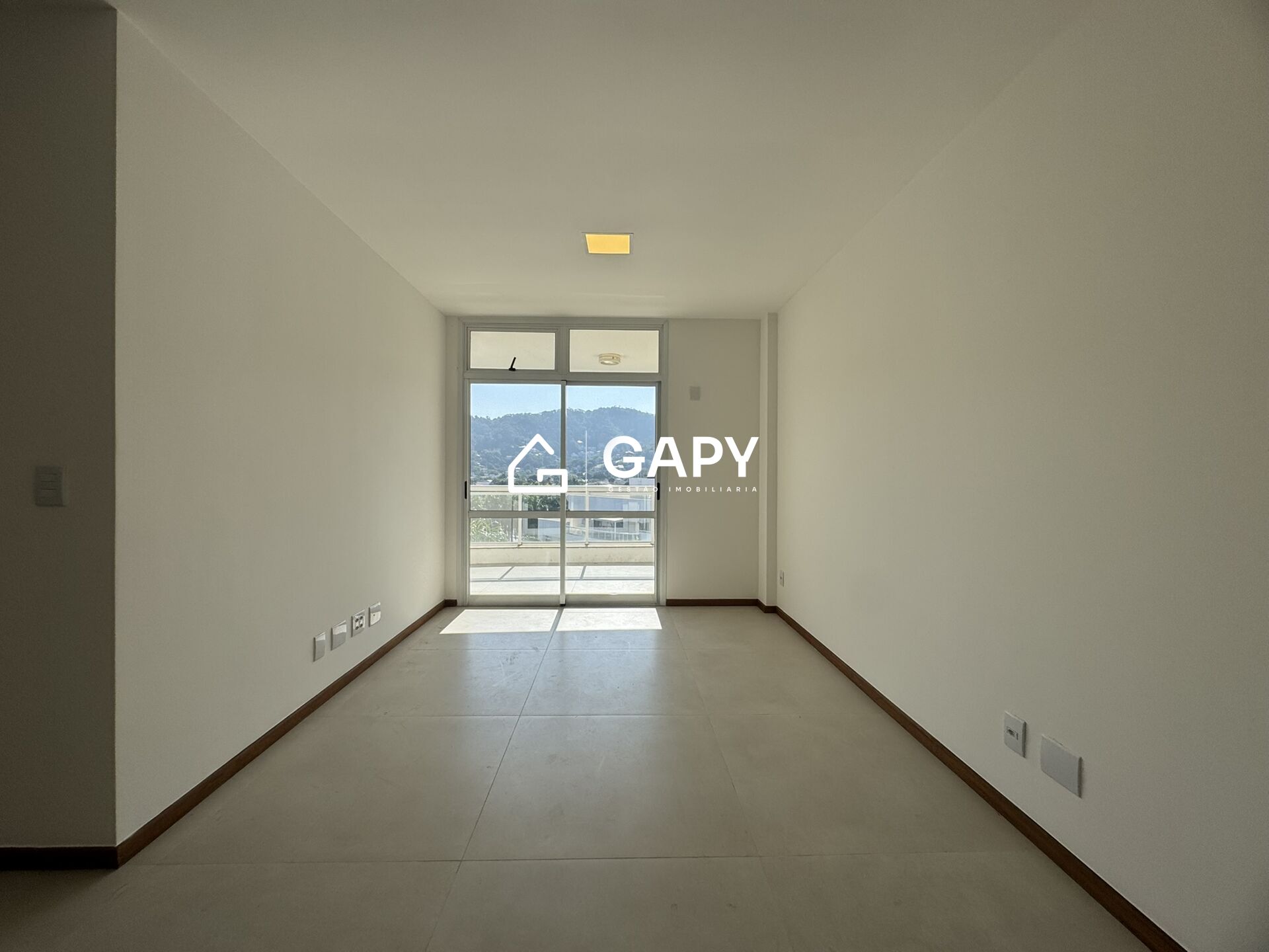 Apartamento à venda com 3 quartos, 115m² - Foto 3
