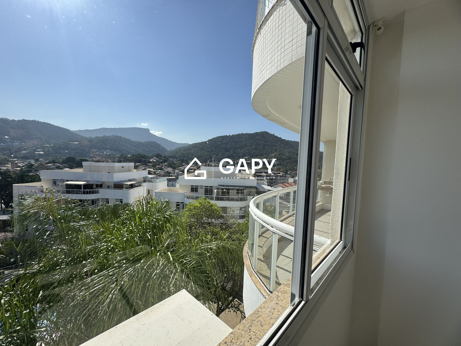 Apartamento à venda com 3 quartos, 115m² - Foto 13