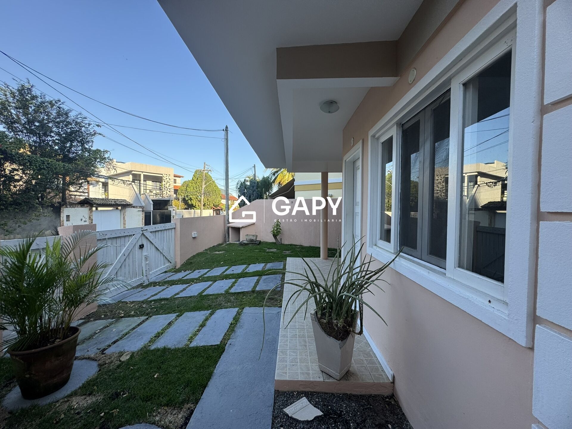 Casa à venda com 3 quartos, 150m² - Foto 4