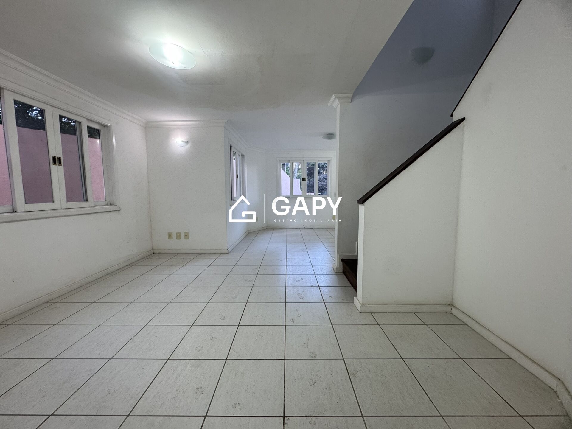 Casa à venda com 3 quartos, 150m² - Foto 11