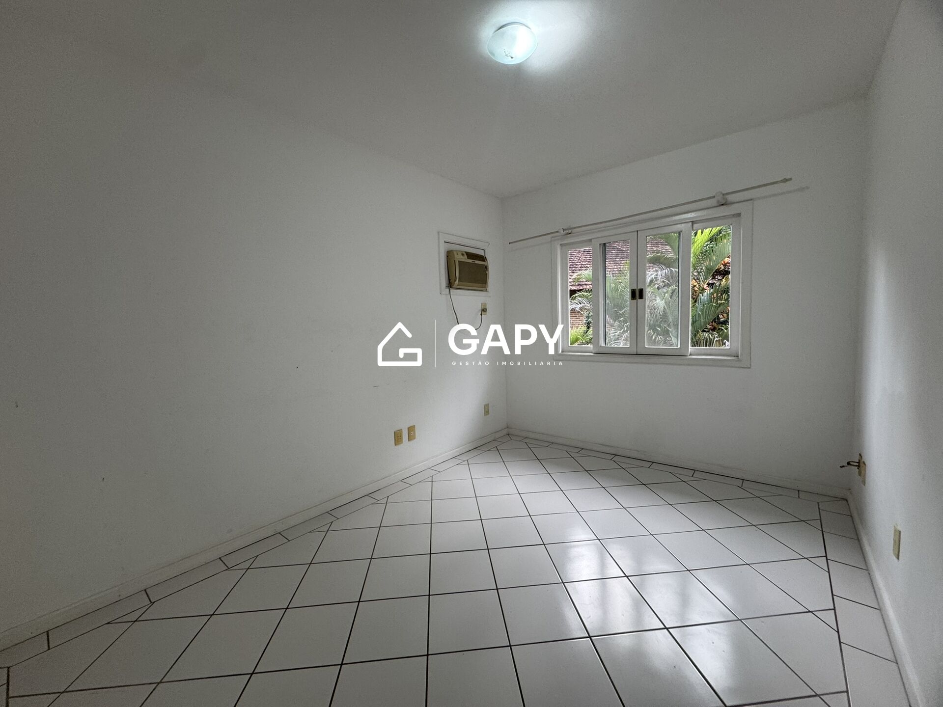 Casa à venda com 3 quartos, 150m² - Foto 14