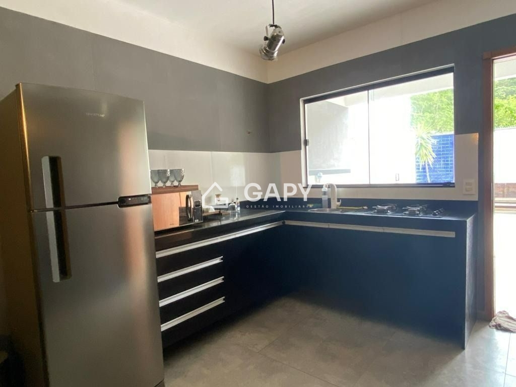 Casa à venda com 2 quartos, 84m² - Foto 8