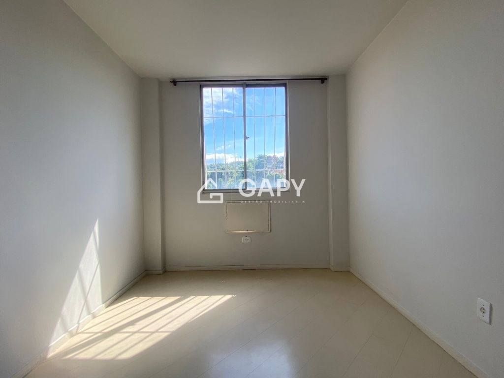 Apartamento à venda com 2 quartos, 60m² - Foto 11