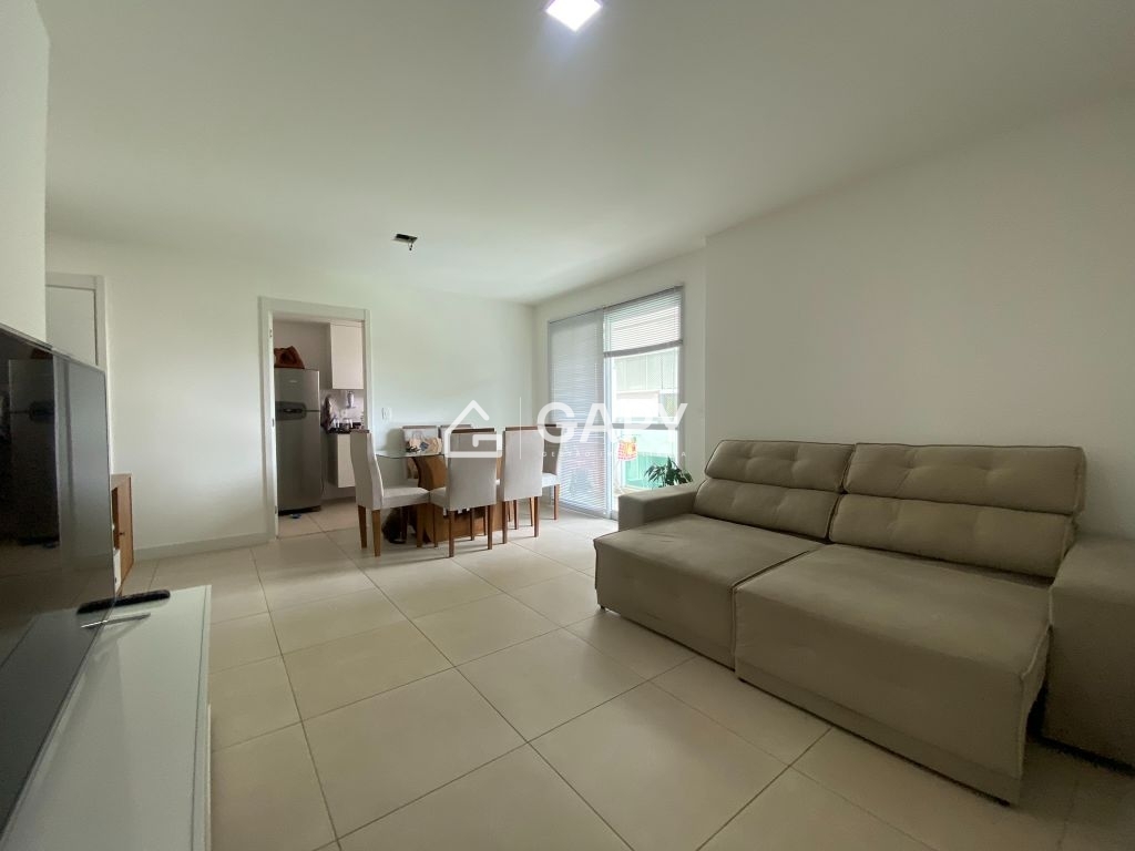 Apartamento à venda com 2 quartos, 82m² - Foto 3