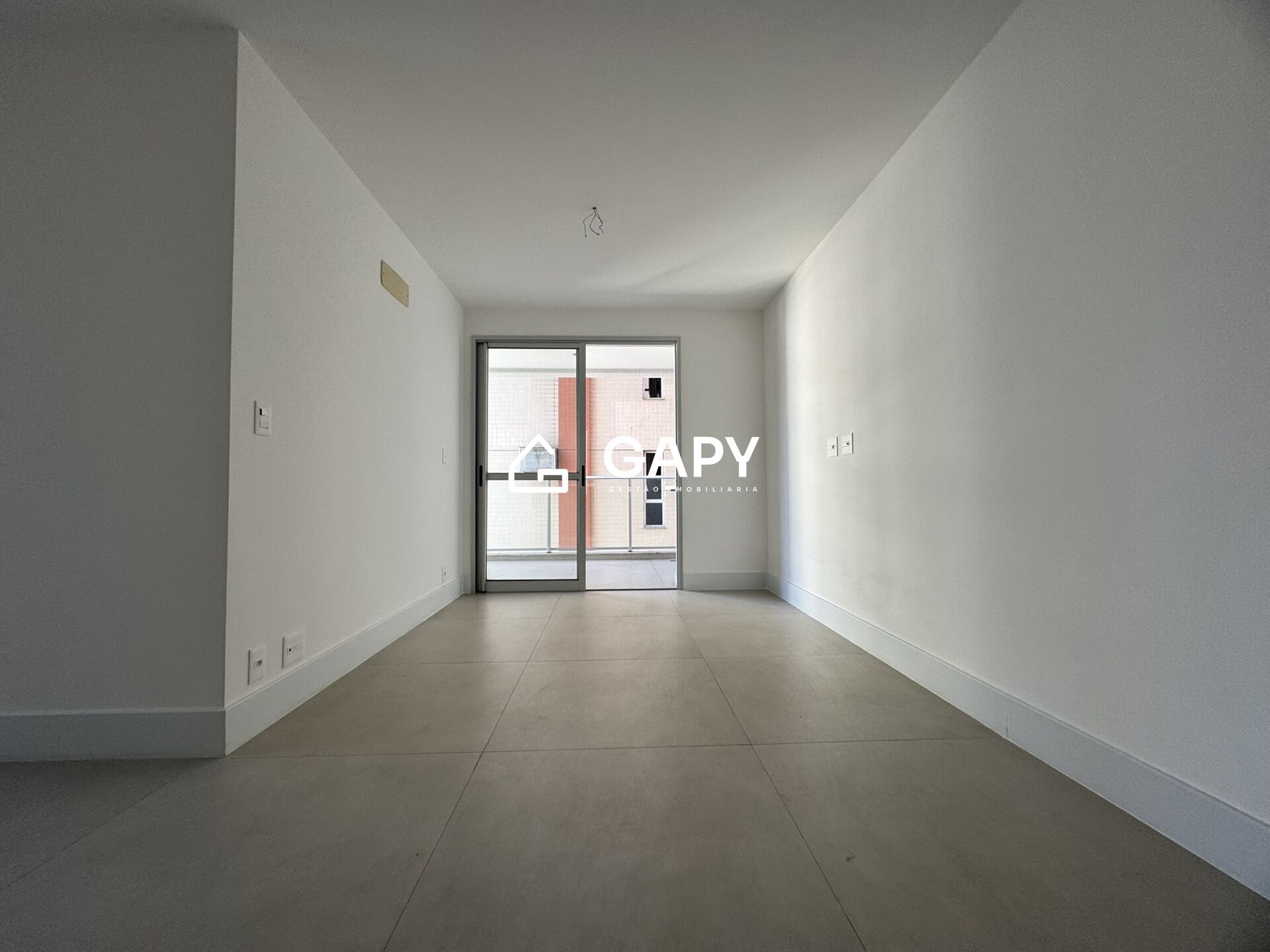 Apartamento à venda com 2 quartos, 73m² - Foto 3
