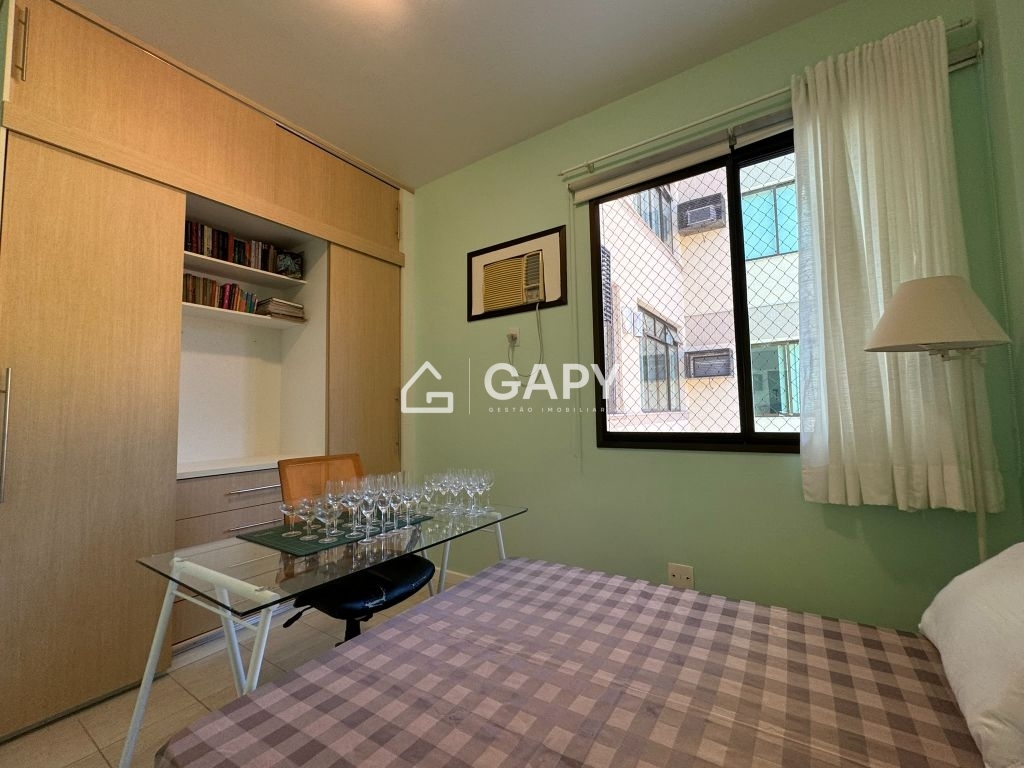 Apartamento à venda com 3 quartos, 189m² - Foto 19