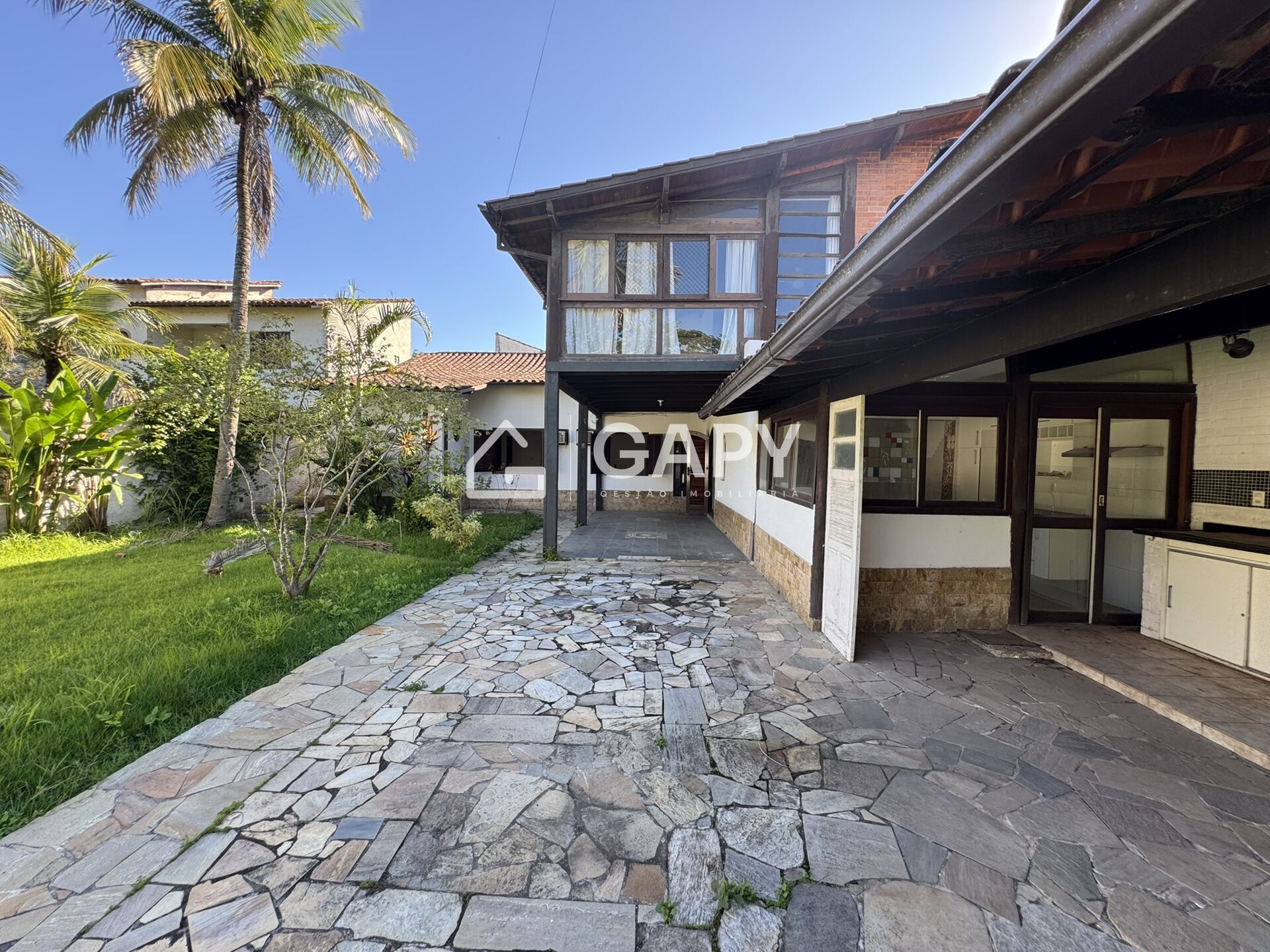 Casa, 3 quartos, 196 m² - Foto 1