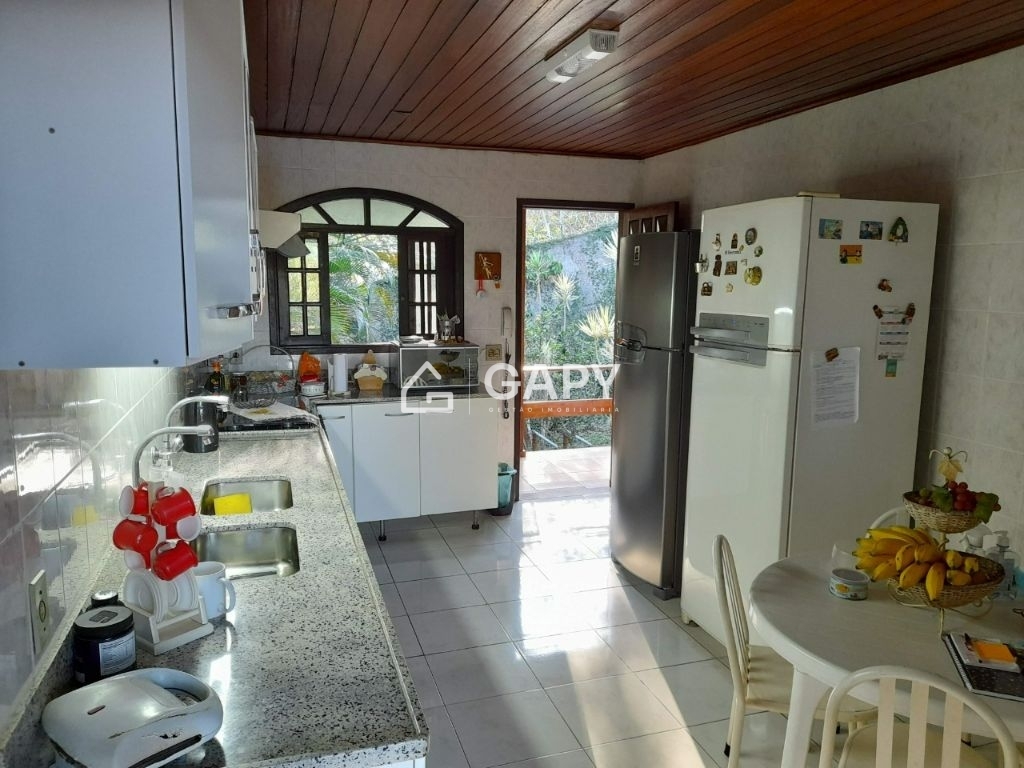 Casa de Condomínio à venda com 3 quartos, 220m² - Foto 16