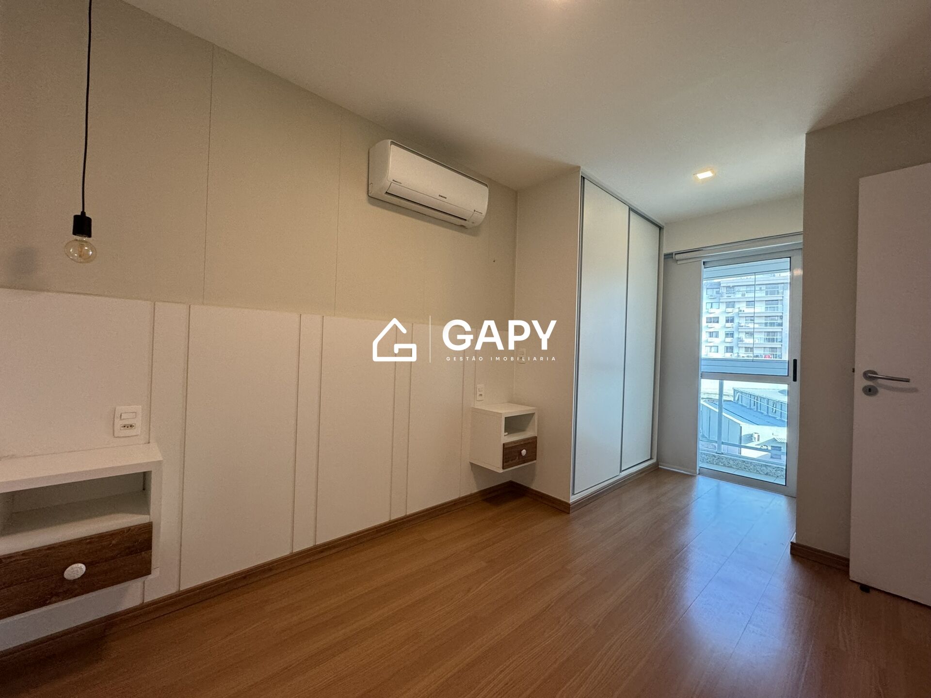 Apartamento à venda com 2 quartos, 86m² - Foto 2