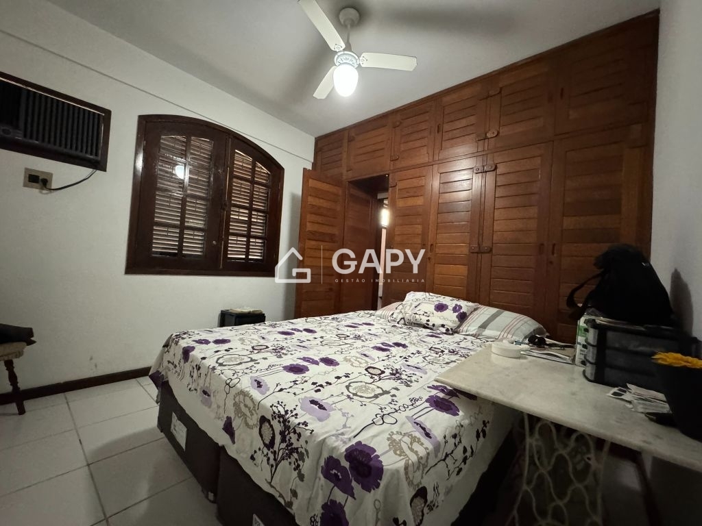 Casa à venda com 3 quartos, 240m² - Foto 25