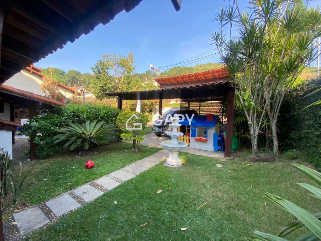 Casa de Condomínio à venda com 3 quartos, 250m² - Foto 2