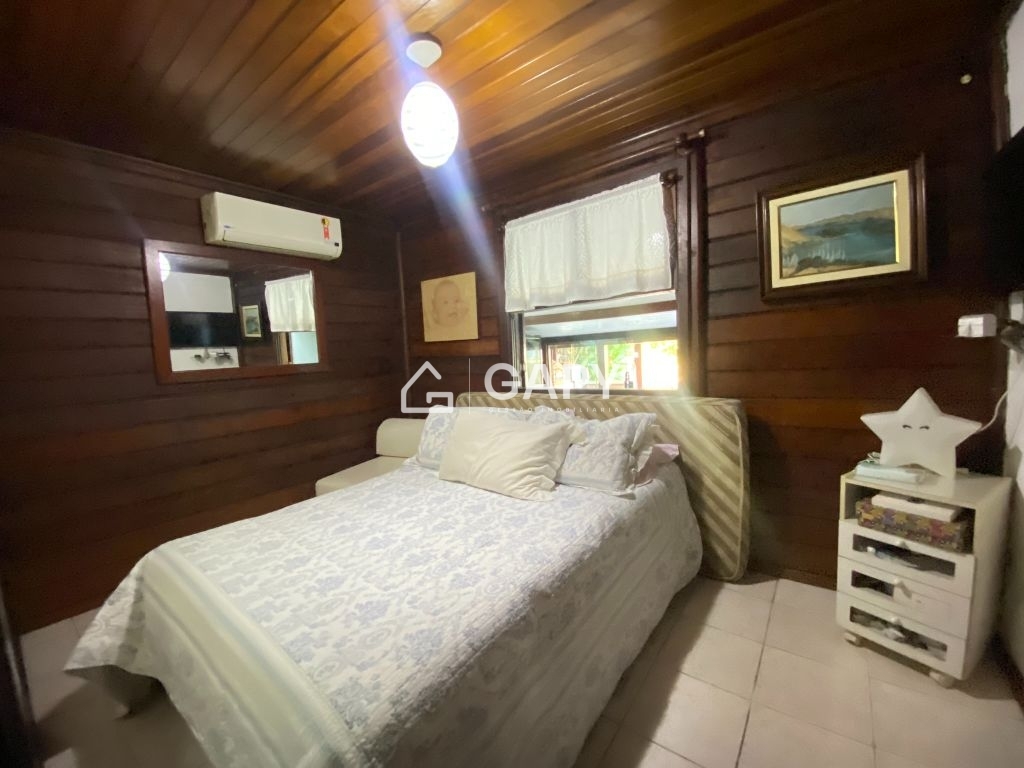 Casa de Condomínio à venda com 3 quartos, 250m² - Foto 23