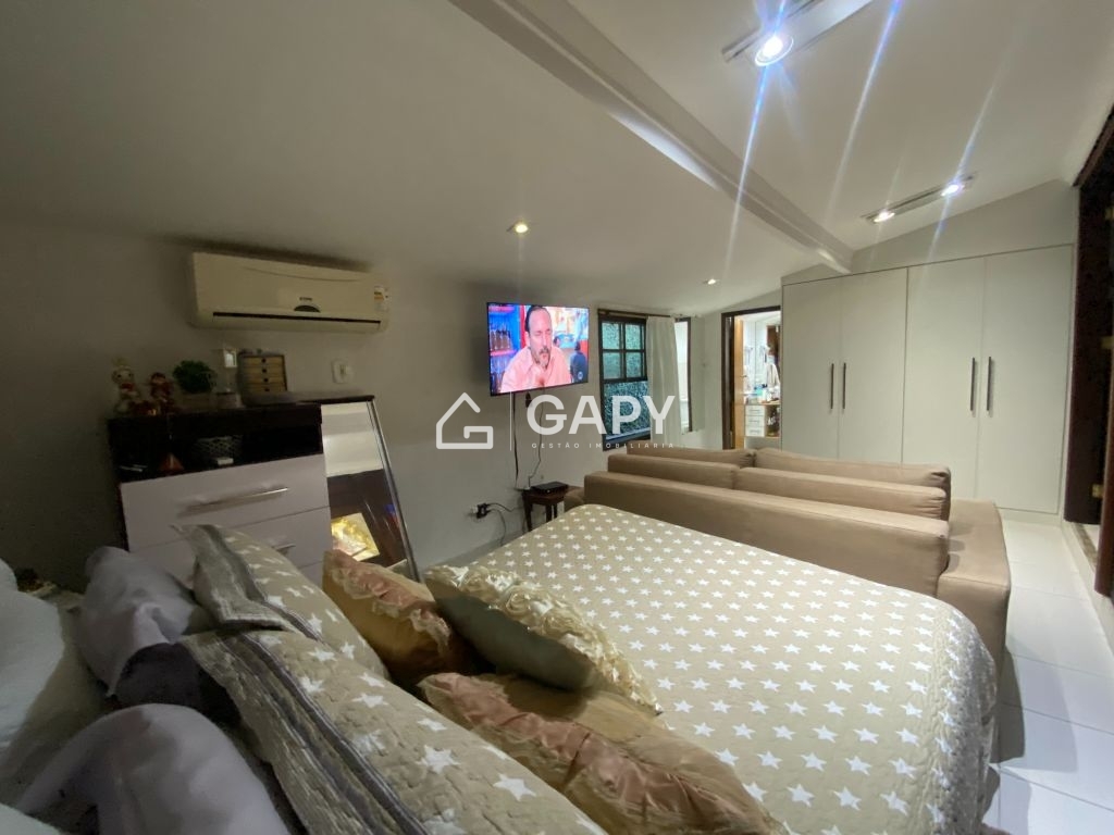 Casa de Condomínio à venda com 3 quartos, 250m² - Foto 14