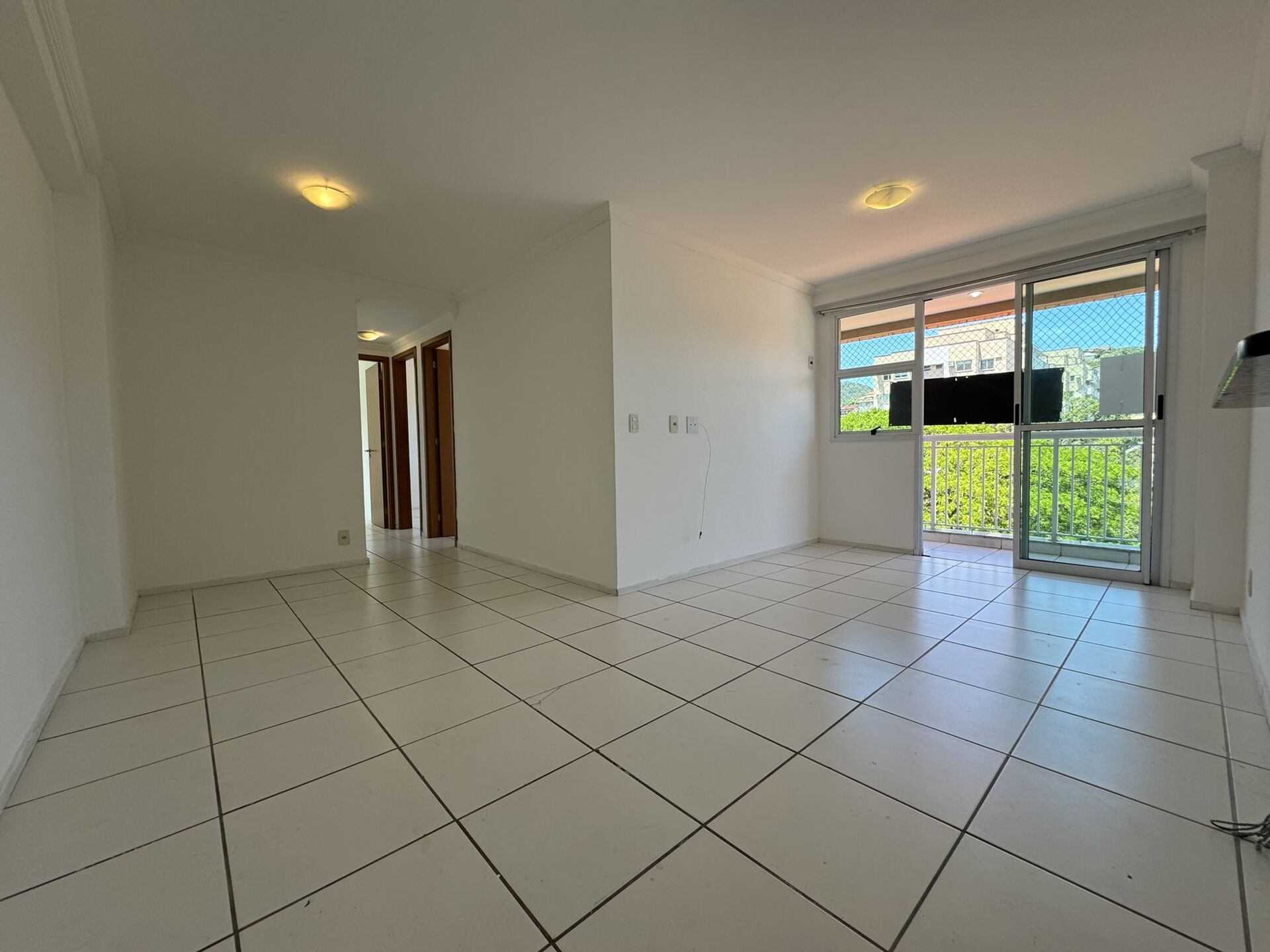 Apartamento à venda com 3 quartos, 78m² - Foto 2