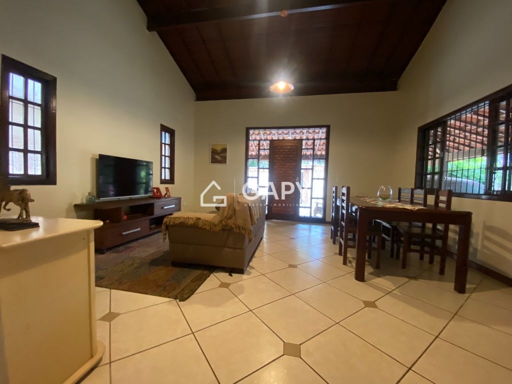 Casa à venda com 3 quartos, 156m² - Foto 9