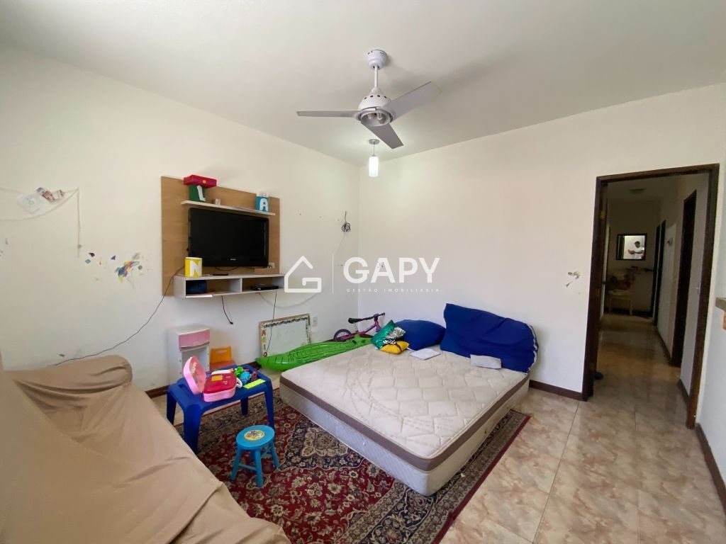 Casa à venda com 2 quartos, 250m² - Foto 6