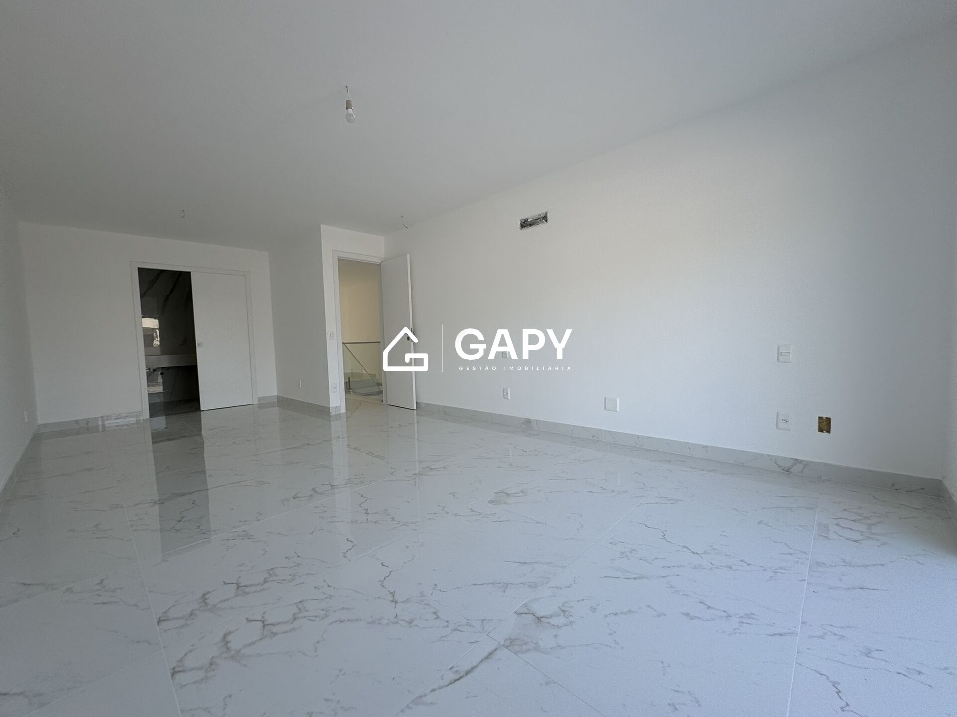 Casa à venda com 3 quartos, 213m² - Foto 12