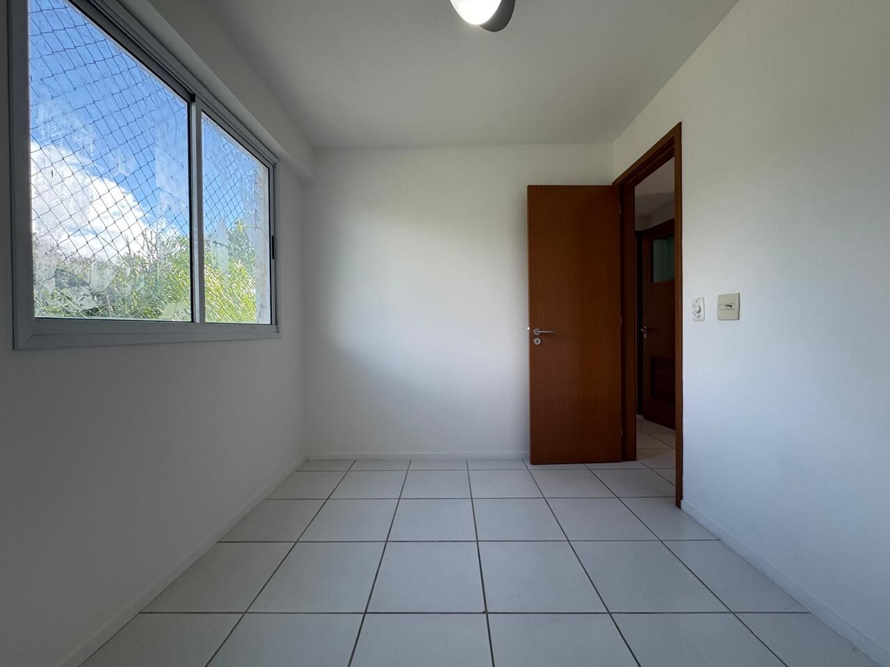 Apartamento à venda com 2 quartos, 69m² - Foto 9
