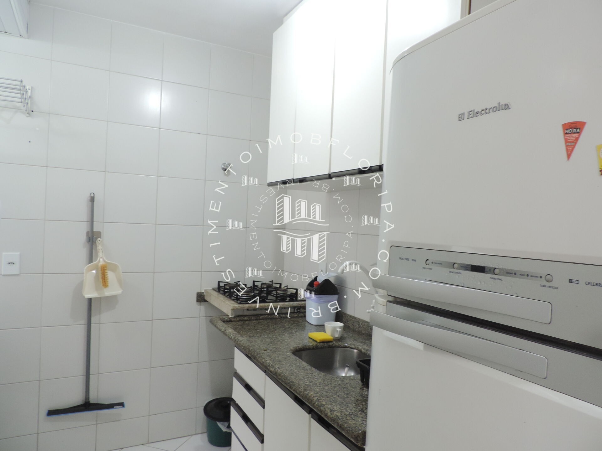 Apartamento à venda com 2 quartos, 64m² - Foto 13