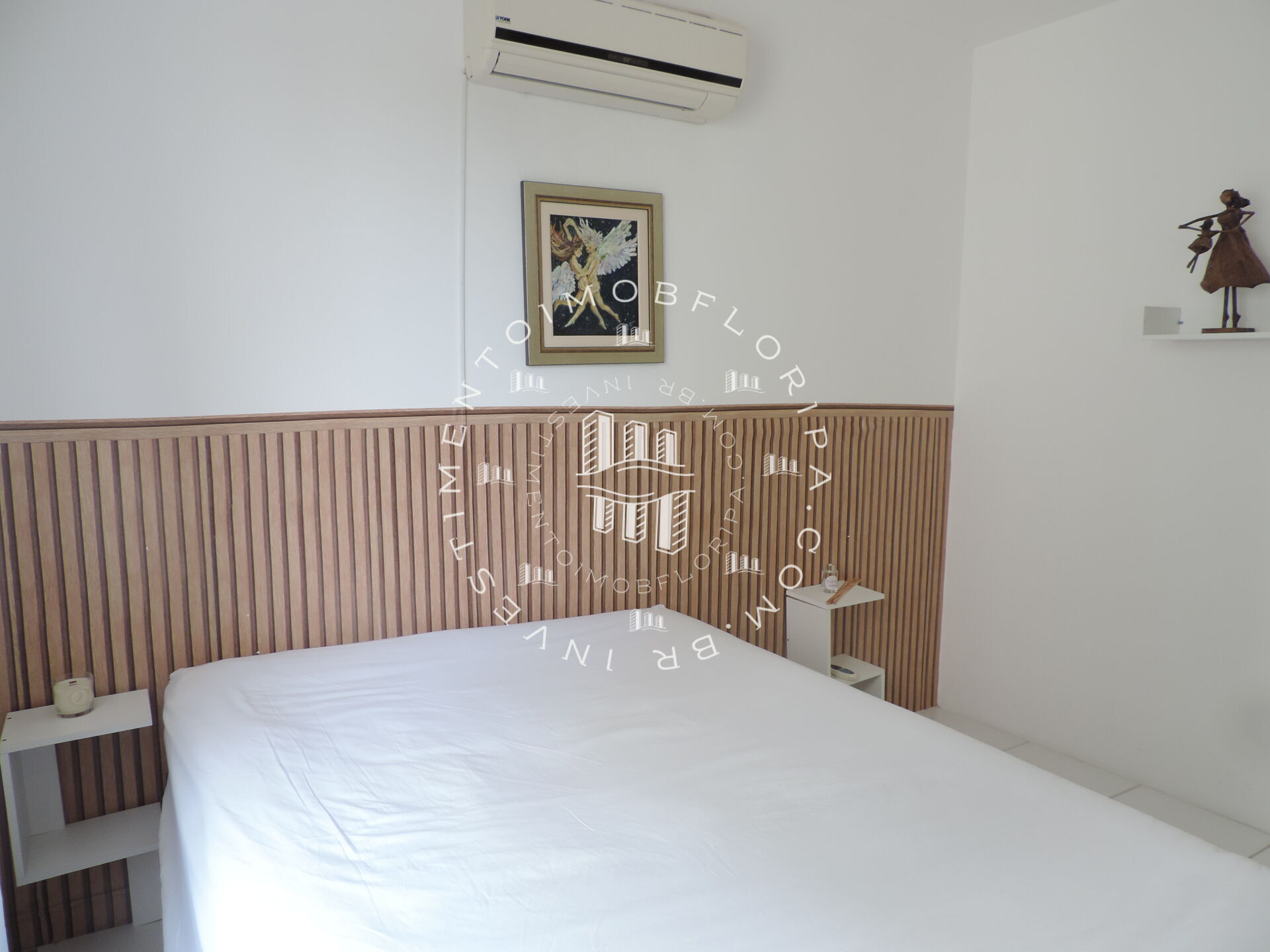 Apartamento à venda com 2 quartos, 64m² - Foto 3