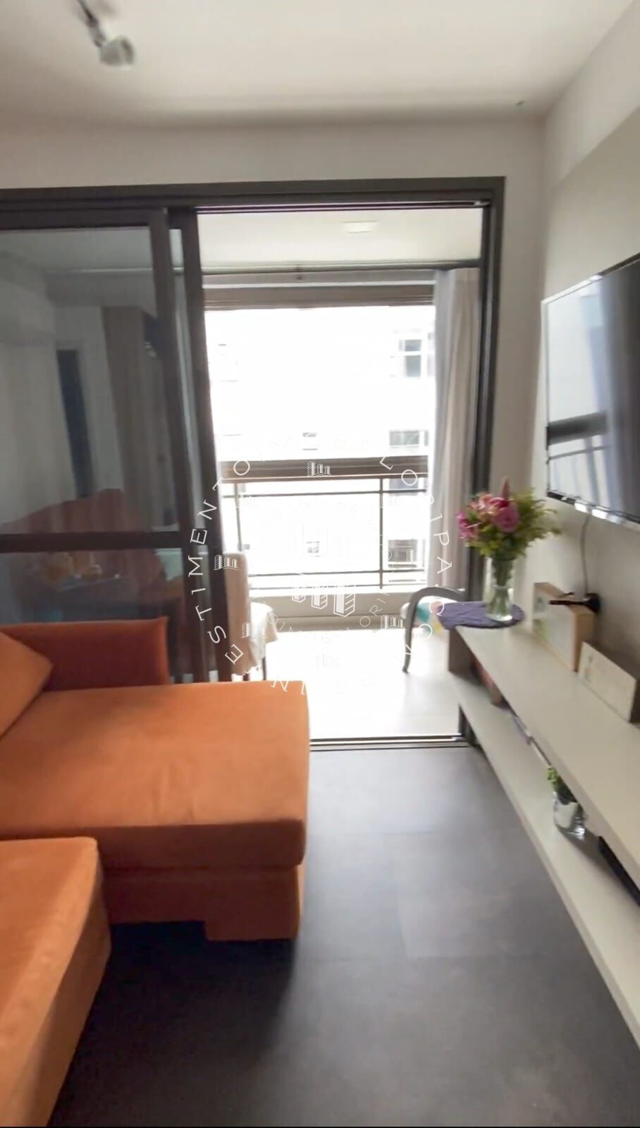 Apartamento à venda com 2 quartos, 73m² - Foto 2