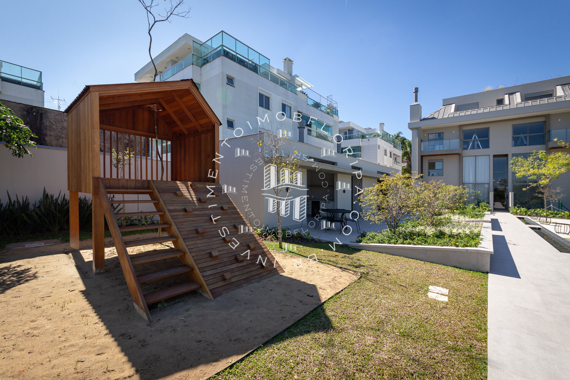 Apartamento à venda com 3 quartos, 125m² - Foto 12
