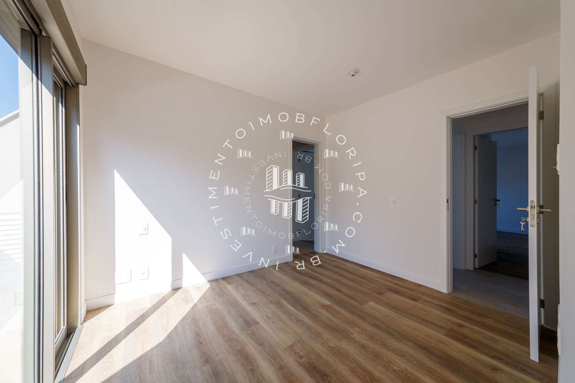 Apartamento à venda com 3 quartos, 125m² - Foto 7