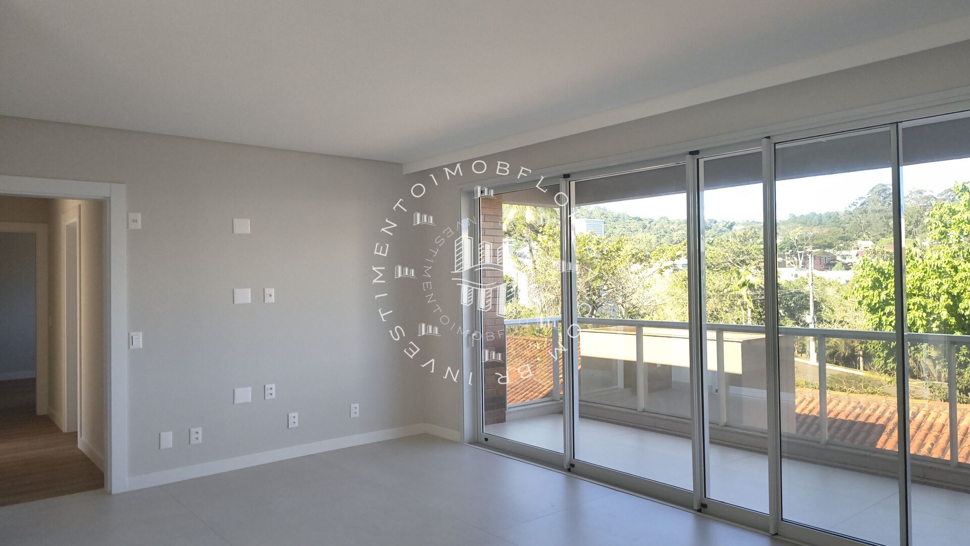 Apartamento à venda com 3 quartos, 158m² - Foto 3